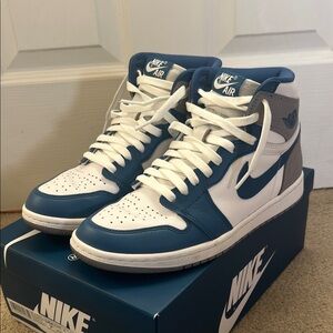 Nike Men's Air Jordan 1 Retro High - Blue Grey White